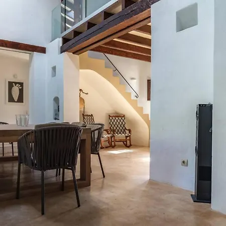 Preciosa Casa Familiar Cerca Esporlas Na Servera *